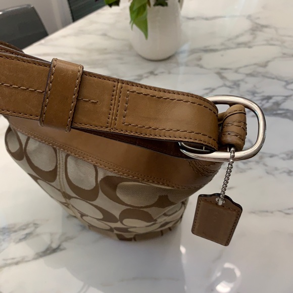 Coach Bucket Bag - Picture 7 of 15